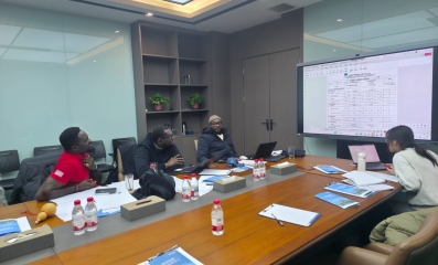 Photo mission réception matériel électrique en Chine 